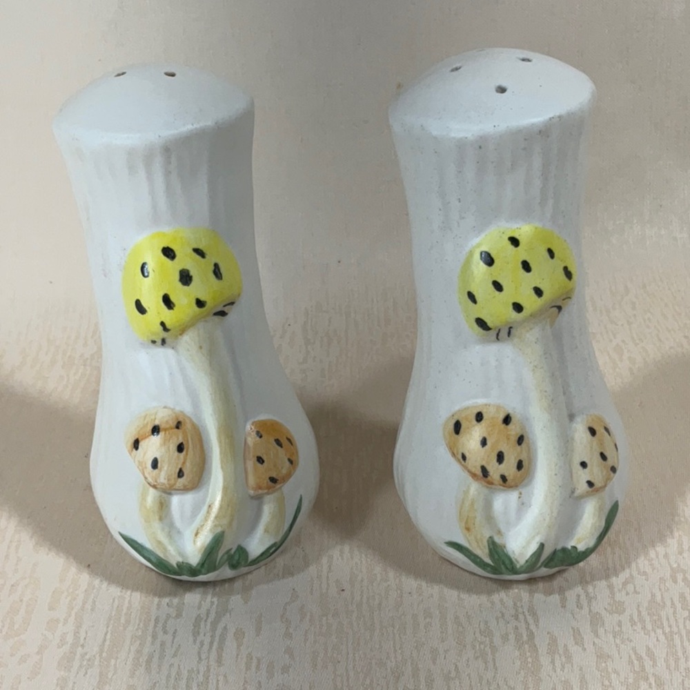 Vintage Yellow and Cream Mushroom Shakers